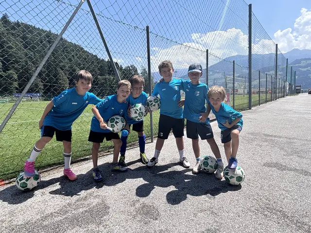 Die Kinder freuten sich über die persönlichen Gespräche und die Erinnerungen an einen besonderen Camp-Tag. | Foto: Kendlbacher