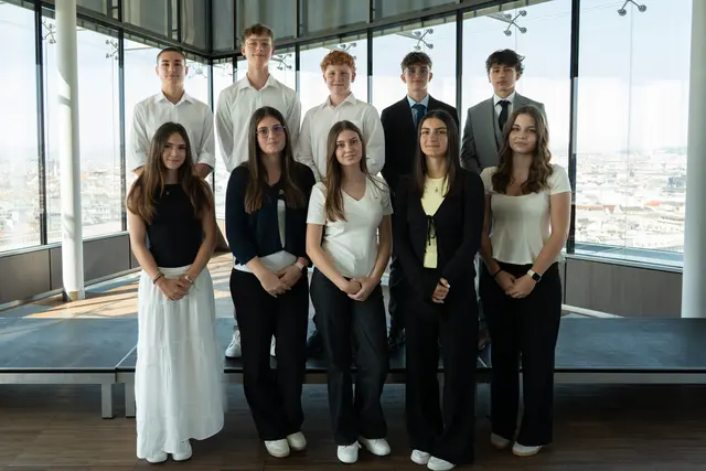 Michelle Sygmund, Lanah Tober, Enya Enner, Marleen Straubmüller, Natalie Stummer (1. Reihe), Ben Fürntratt, Hannes Fischhuber, David Vereb, Daniel Hinterlehner, Nick Ordelt (2. Reihe) und Katja Koller (nicht am Foto) | Foto: Raiffeisen Wien-NÖ