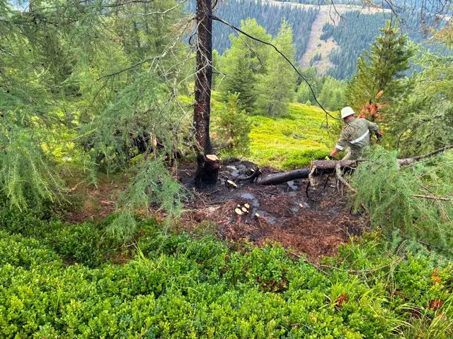 Nach etwa drei Stunden war die Lage gesichert.  | Foto: Freiwillige Feuerwehr Rennweg am Katschberg