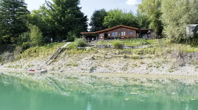 Der Baggersee in Pfaffstätt mit einem Tiefststand des Grundwassers von circa vier Metern unter Normalwert. | Foto: Manfred Fesl