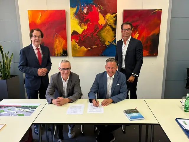 Saubermacher-Gründer Hans Roth, Thomas Scherübl (Beteiligungsmanagement Saubermacher), Heinz Sarkleti (GF Mürztaler Saubermacher GmbH und Bürgermeister Matthäus Bachernegg.
 | Foto: Saubermacher