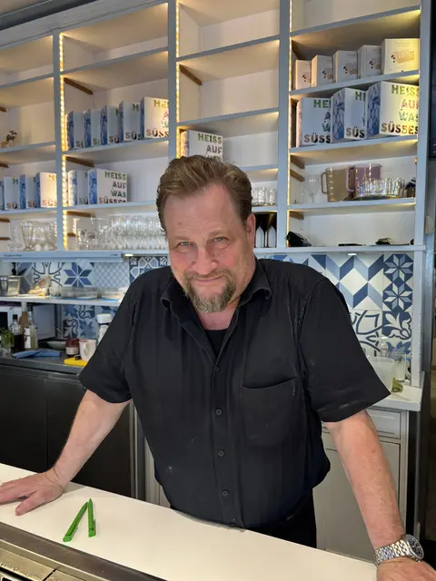 Günter Heiss führte 30 Jahre das "Heiss &amp; Süß" in Neulengbach. | Foto: Lauren Fahrenberger / MeinBezirk