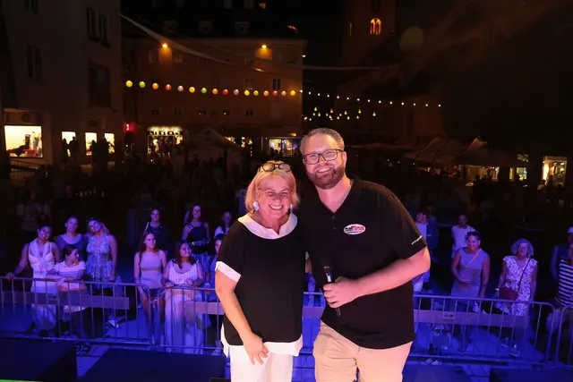 Vizebürgermeisterin Gerda Sandriesser mit Veranstalter Marc Germeshausen