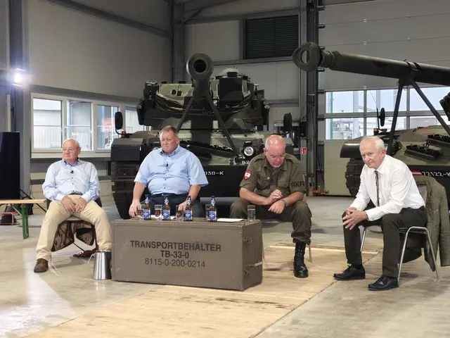 Bereits letztes Jahr lockte die Podiumsdiskussion zahlreiche Zuhörer. Unter den Sprechenden der Podiumsdiskussion  2025 war auch Josef-Paul Puntigam. | Foto: Rebekka Sadiki-Peckary