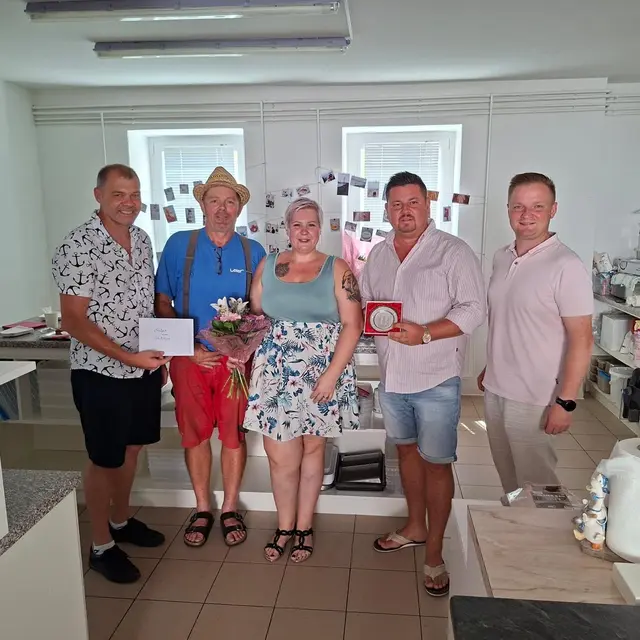 Verena Harter feierte mit „Süßes vom Törtchen“ in Glashütten das zehnjährige Bestehen ihrer Konditorei. | Foto: Gemeinde Lockenhaus