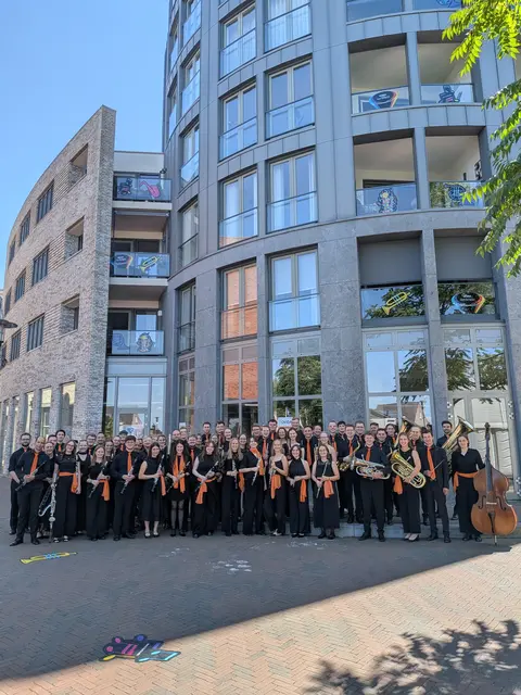 Die WPOS-Musikerinnen und -Musiker freuen sich über den internationalen Wettbewerbserfolg. | Foto: Thomas Kasbauer