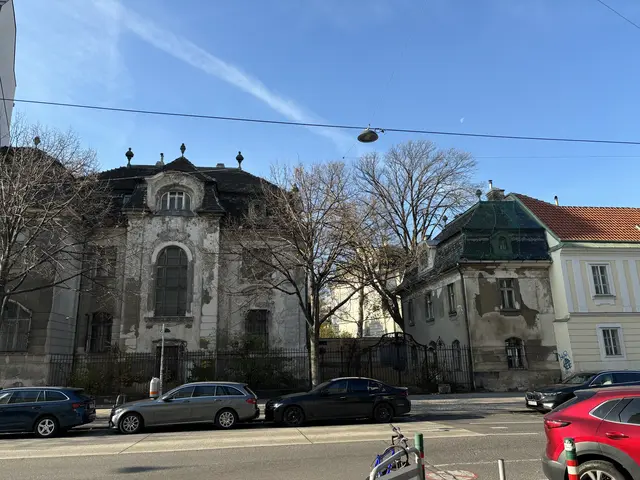 Die nötigen Bewilligungen für eine Generalsanierung der Villa Mautner-Jäger liegen vor, bisher fehlt es an einem Willigen, der diese auch umsetzt.   | Foto: Luca Arztmann/MeinBezirk