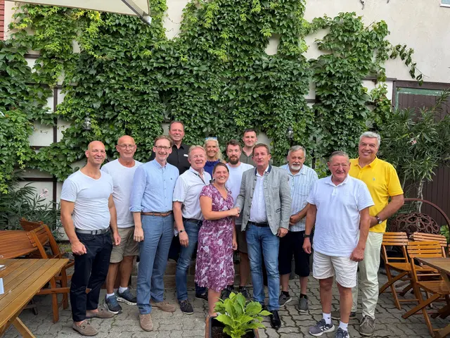 GR Dr. Peter Klumpp (Bad Vöslau), StR Markus Gubik (Ebreichsdorf), StR Mag. Gottfried Forsthuber (Baden), VzBgm. Gerhard Ullrich (Berndorf), LAbg. Peter Gerstner (Bad Vöslau), GR Marianne Marek (Kottingbrunn), Gf. GR Victoria Häusler (Altenmarkt an der Triesting), GR Patrick Trebes (Altenmarkt),GR Mato Lucic (Leobersdorf), NÖ-GVV-Obmann LAbg. Dieter Dorner, StR Günther Heil (Traiskirchen), VzBgm. RgR Christian Pajer (Leobersdorf) und GR Hubert Pelikan (Altenmarkt) | Foto: GVV 