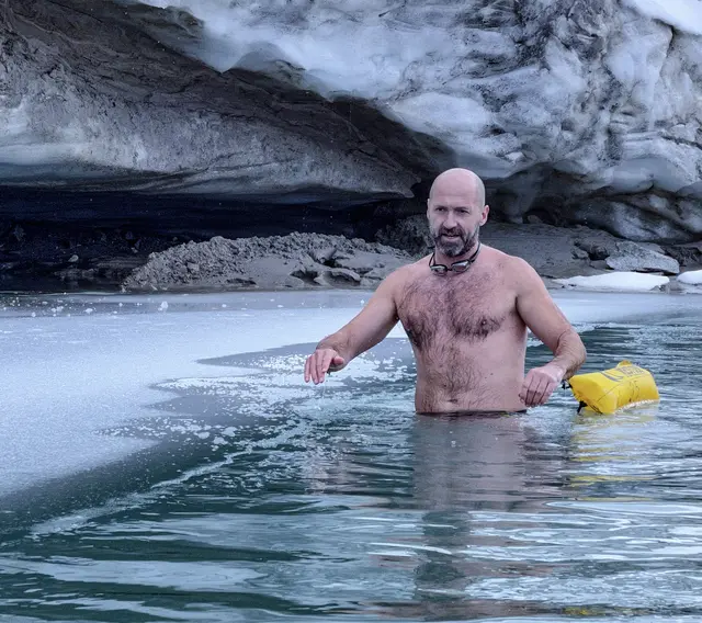 Josef Köberl aus Grundlsee liebt die Herausforderung – und eiskaltes Wasser. Nun stehen zwei weitere Großprojekte auf seiner Agenda. | Foto: Barbara Anderl
