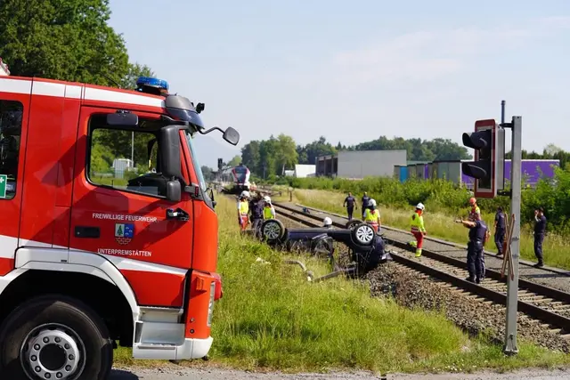 Die Feuerwehr Unterpremstätten stand beim schweren Verkehrsunfall im Einsatz. | Foto: FF Unterpremstätten
