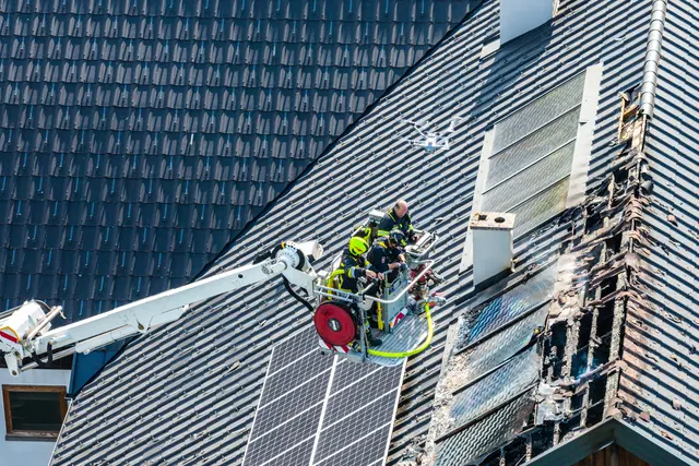 Eine Ausbreitung des Feuers konnte verhindert werden. | Foto: Fotokerschi/Matthias Kaltenleitner
