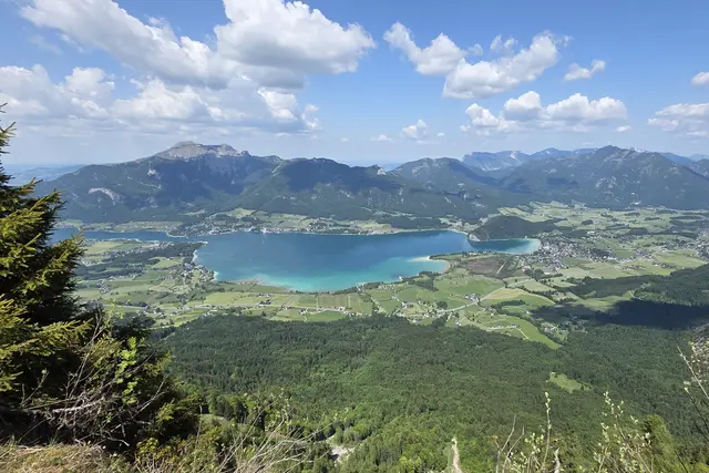 Der Wolfgangsee zählt ebenfalls zu den untersuchten Salzburger Badegewässern und wurde mit einer ausgezeichneten Wasserqualität bewertet. | Foto: Land Salzburg/Bernhard Kern