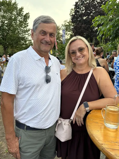 Der ehemalige VP-Bezirksstellengeschäftsführer Reinhard mit Gattin Regina Groiss. | Foto: Victoria Edlinger