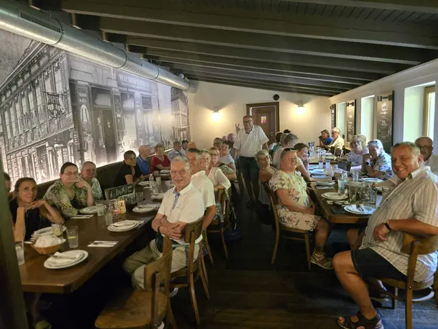 Gruppe im Lokal