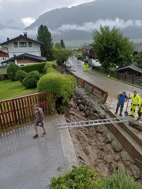 In Pirtendorf wurde eine Brücke fortgerissen | Foto: Pfeffer