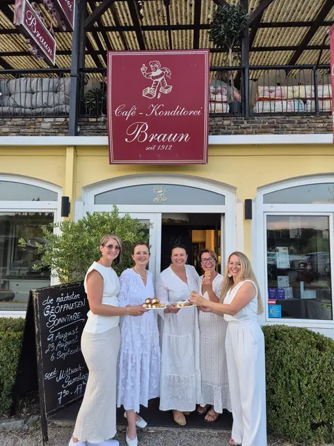 Martina Hochstöger (junge Wirtschaft), Bezirksstellenobfrau Karin Rosenberger, Barbara Johanna Braun-Glöckl, Jasmin Fuchs (Frau in der Wirtschaft), Landtagsabgeordnete Silke Dammerer | Foto: Jasmin Fuchs