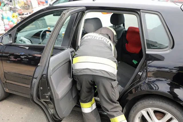Die Feuerwehr konnte das Kleinkind rechtzeitig befreien.