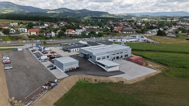 Seit 2025 wurde gebaut und nach einer Bauzeit von nur achteinhalb Monaten konnte der zweigeschossige Zubau fertiggestellt werden.  | Foto: Auto Pieber