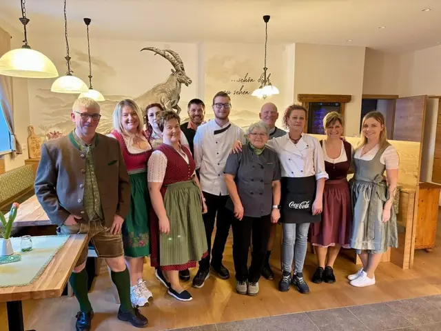 Große Freude herrscht beim Gasthof Hochlantsch in St. Erhard nach dem Bezirkssieg bei der Aktion "MeinBezirk-MeinWirt". | Foto: Gasthof Hochlantsch