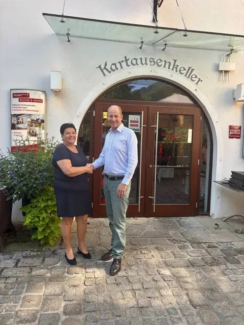 Wechsel in der Geschäftsführung: Cornelia Daurer geht in den wohlverdienten Ruhestand. Edgar Bauer wird neuer Chef in der Kartause Gaming. | Foto: Kartause Gaming