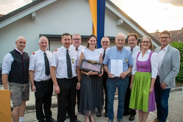Die Freiwillige Feuerwehr Messern feierte ihr 140-jähriges Bestehen mit einem Festakt. | Foto: Kerstin Longin