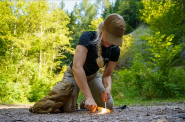 Bei der Survivalrally treffen sich Outdoor- und Bushcraft-Fans aus ganz Österreich. Neben dem Bewerb sorgen Workshops, Vorführungen und zahlreiche Aussteller für ein abwechslungsreiches Programm | Foto: © SURVIVALRALLY