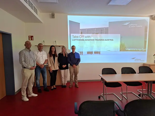 Gruppenfoto im Lehrsaal
