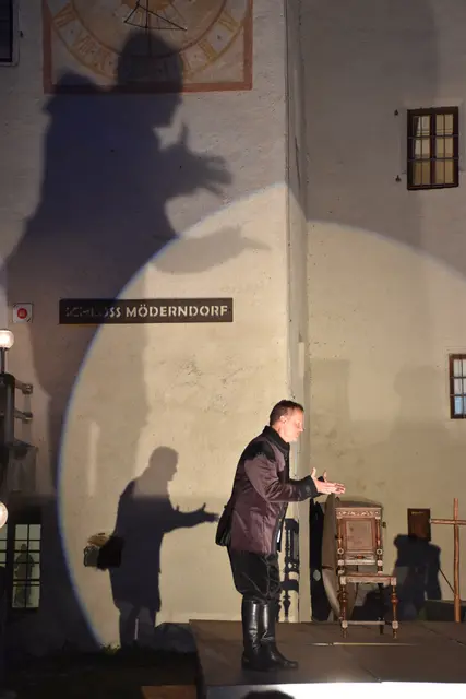 Erhard Obernosterer als Leonhard von Görz, Graf auf Schloss Bruck bei Lienz
 | Foto: MeinBezirk/Carmen Rienzner
