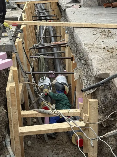 Neue Leitungsabschnitte bringen nachhaltige Wärme in weitere Haushalte.  | Foto: Bioenergie Alpbach