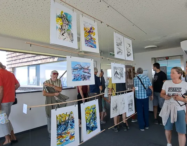 Spuren und Horizonte entdeckten auch die zahlreichen Ausstellungsbesucher... | Foto: Bild: Roswitha Wörgötter