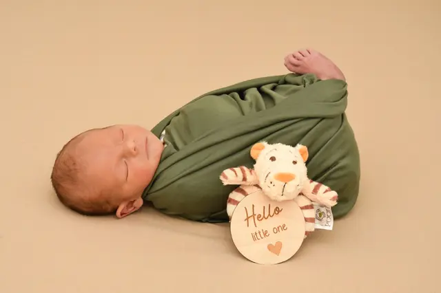 Name: Milan Leandro
Geburtsdatum: 19.07.2026
Gewicht: 2.620 g
Größe: 49 cm
Eltern: Yvonne Gesperger und Nico Winter aus Sankt Nikolai | Foto: Babysmile
