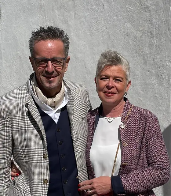 Arthur und Katharina Lanthaler bewirtschaften die Geraer Hütte seit 20 Jahren. Die heurige ist ihre letzte Saison. | Foto: Weggemeinschaft