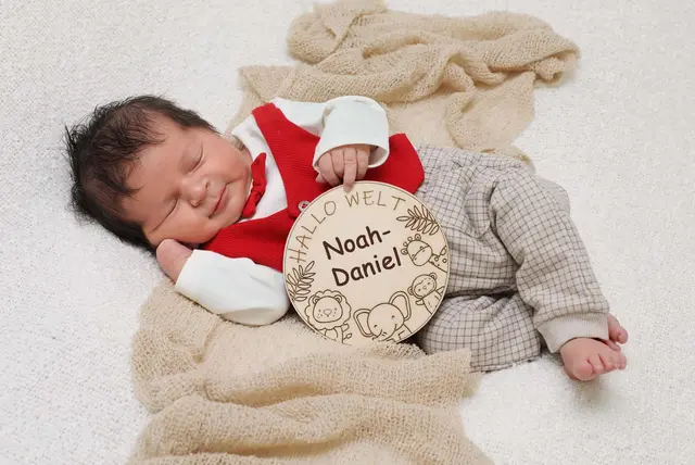 Name: Noah-Daniel
Geburtsdatum: 14.07.2026
Gewicht: 3.530 g
Größe: 50 cm
Eltern: Daniela und Gheorghe-Andrei Galea aus St. Johann an der Haide | Foto: FotoStudio Semler