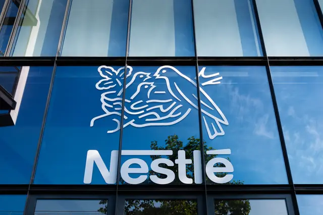 Gegen Nestlé werden Ermittlungen geführt, nachdem Babynahrungsprodukte in Umlauf gerieten, die möglicherweise kontaminiert waren. (Archivbild) | Foto: HJBC/Smarterpix