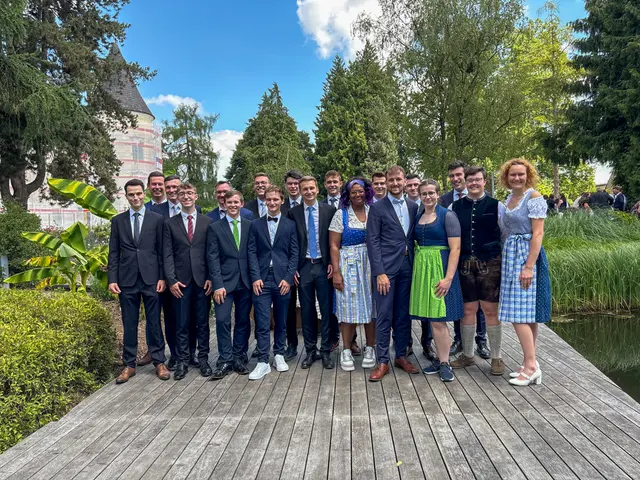 20 neue Fachkräfte für die "Landwirtschaft von morgen" feierten am Campus Francisco Josephinum im Schloss Weinzierl ihren Abschluss. | Foto: Fachhochschule Wiener Neustadt/Campus Francisco Josephinum