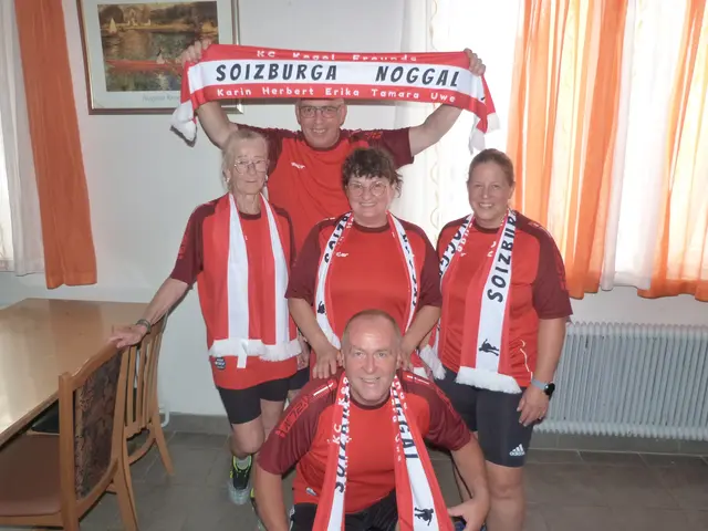 Die Soiuburga Noggal begeisterten beim Turnier mit super Stimmung und fantastischer Leistung an der Kegelbahn.  | Foto: Vanessa Wittmann