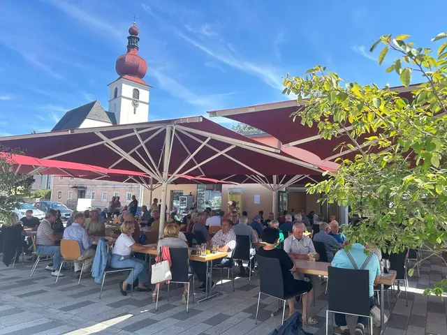 Am 25. August findet in Waldneukirchen ein Open-Air-Tarockturnier statt.