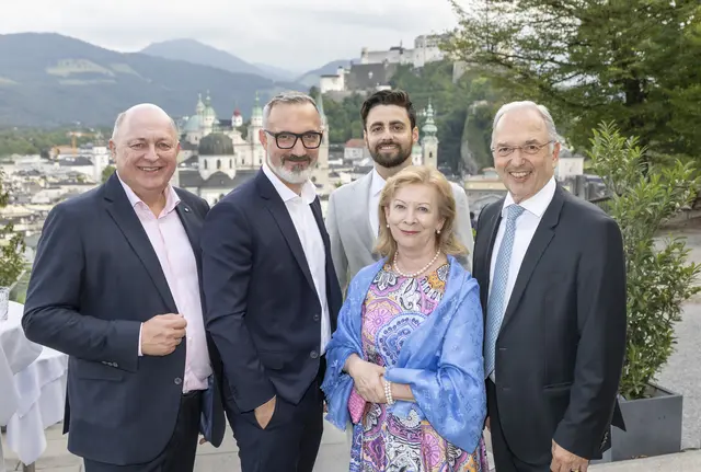 Das IV-Salzburg-Präsidium: Andreas Klauser (Palfinger AG), Andreas Wimmer (Wimmer Hartstahl), Adrian Geislinger (Geislinger), Marianne Kusejko (Sigmatek) und Peter Malata (W&amp;H Dentalwerk). | Foto: IV Salzburg / Kolarik