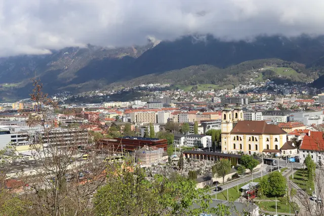 Um 6:43 Uhr sorgte ein Erdbeben in Innsbruck für Aufsehen. (Archivbild) | Foto: Martina Obertimpfler 