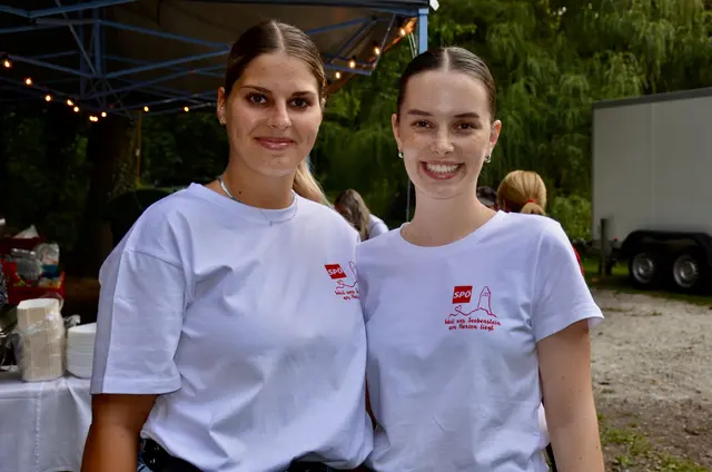 Lea Haller mit Julia Stachl | Foto: Elisabeth Peinsipp