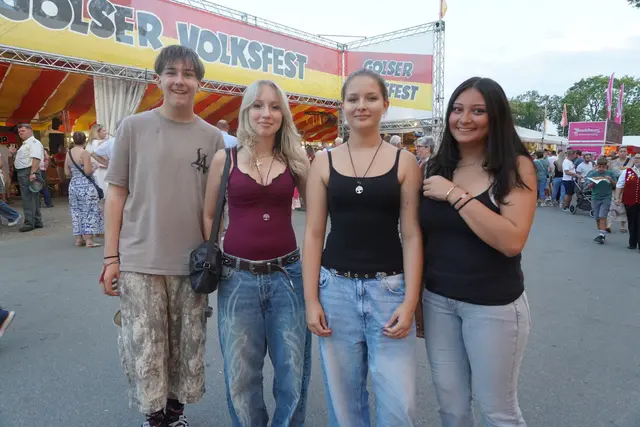 Tradition, Musik und Unterhaltung machen das Golser Volksfest auch heuer zum Publikumsmagneten. | Foto: Jennifer Flechl / MeinBezirk