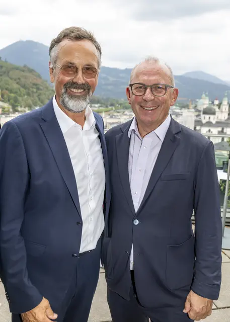 Ehrenpräsident Rudi Zrost (Leube) und Hans Peter Schützinger (Porsche Holding) | Foto: IV Salzburg / Kolarik