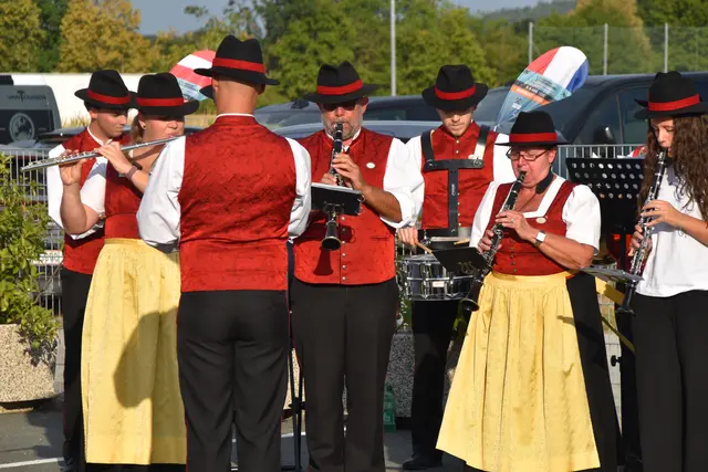 Die Stadtkapelle Oberwart spielte bei der Eröffnung. | Foto: MeinBezirk/Michael Strini
