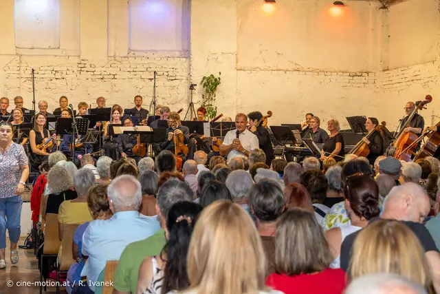 Ausverkaufter Stadl mit vielen Liebhabern der Klassik. | Foto: cine-motion.at / R. Ivanek