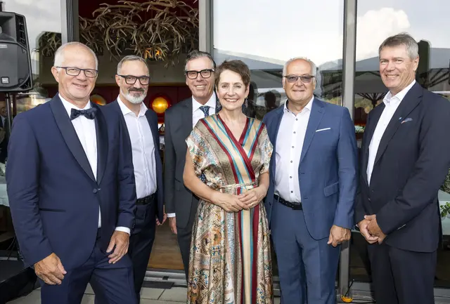 IV-Vizepräsidentin Sabine Herlitschka im Kreise der IV-Landespräsidenten von Vorarlberg bis zum Burgenland | Foto: IV Salzburg / Kolarik