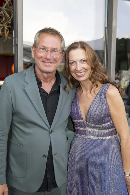 Volker Viechtbauer (Red Bull) mit IV-Salzburg-GF Irene Schulte | Foto: IV Salzburg / Kolarik