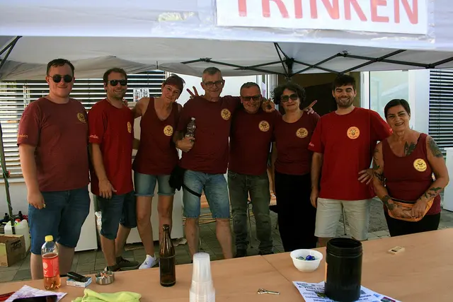 Der Verein der Motorradfreunde "de Aundan" organisierten dieses Event und versogten die Besucher vor Ort mit Getränken sowie Gebäck. | Foto: Rebecca Cermak