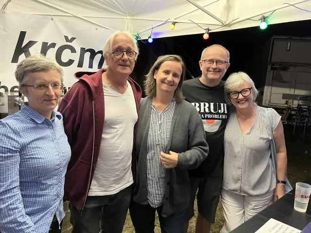 Viele Aktive rund um Radio MORA und KUGA-Beisl | Foto: Gesa Buzanich