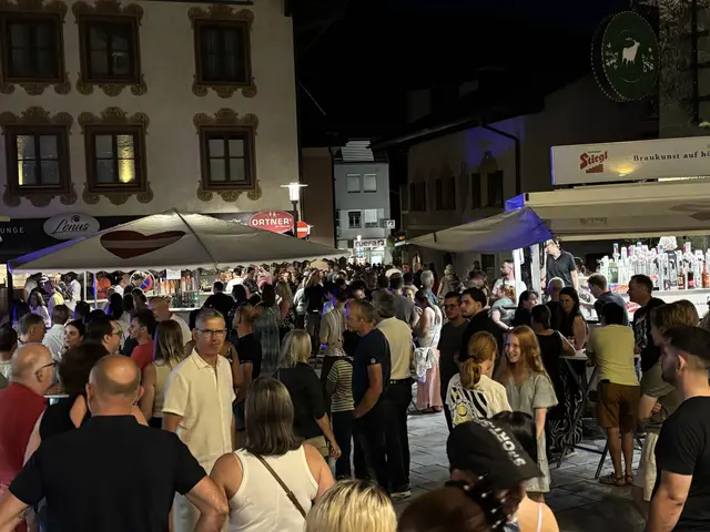 Bei herrlichen Sommertemperaturen genossen die Besucher ein rundum gelungenes Fest. | Foto: Christian Amtmann