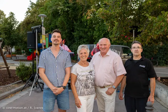Geschäftsführer Marcel Konarik, GR Ingrid Wendl, Bürgermeister Ernst Wendl, Chefkoch Slavko Budzak (vlnr). | Foto: cine-motion.at / R. Ivanek